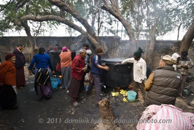 Devotees offering ghee
